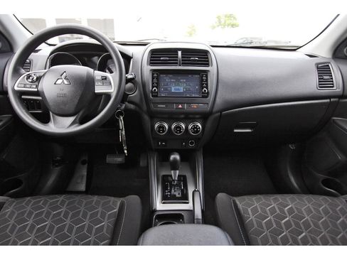 Used 2022 Mitsubishi Outlander Sport ES FWD image 12
