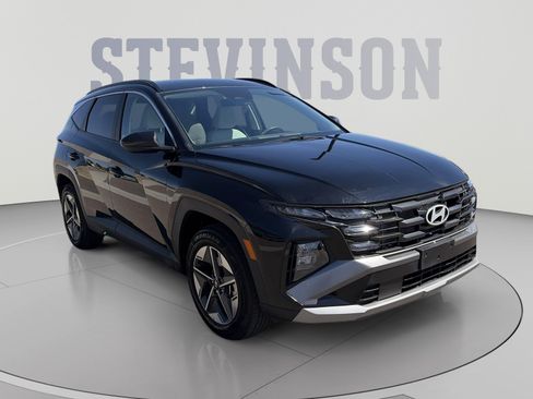 Certified 2025 Hyundai Tucson SEL AWD/4WD image 3
