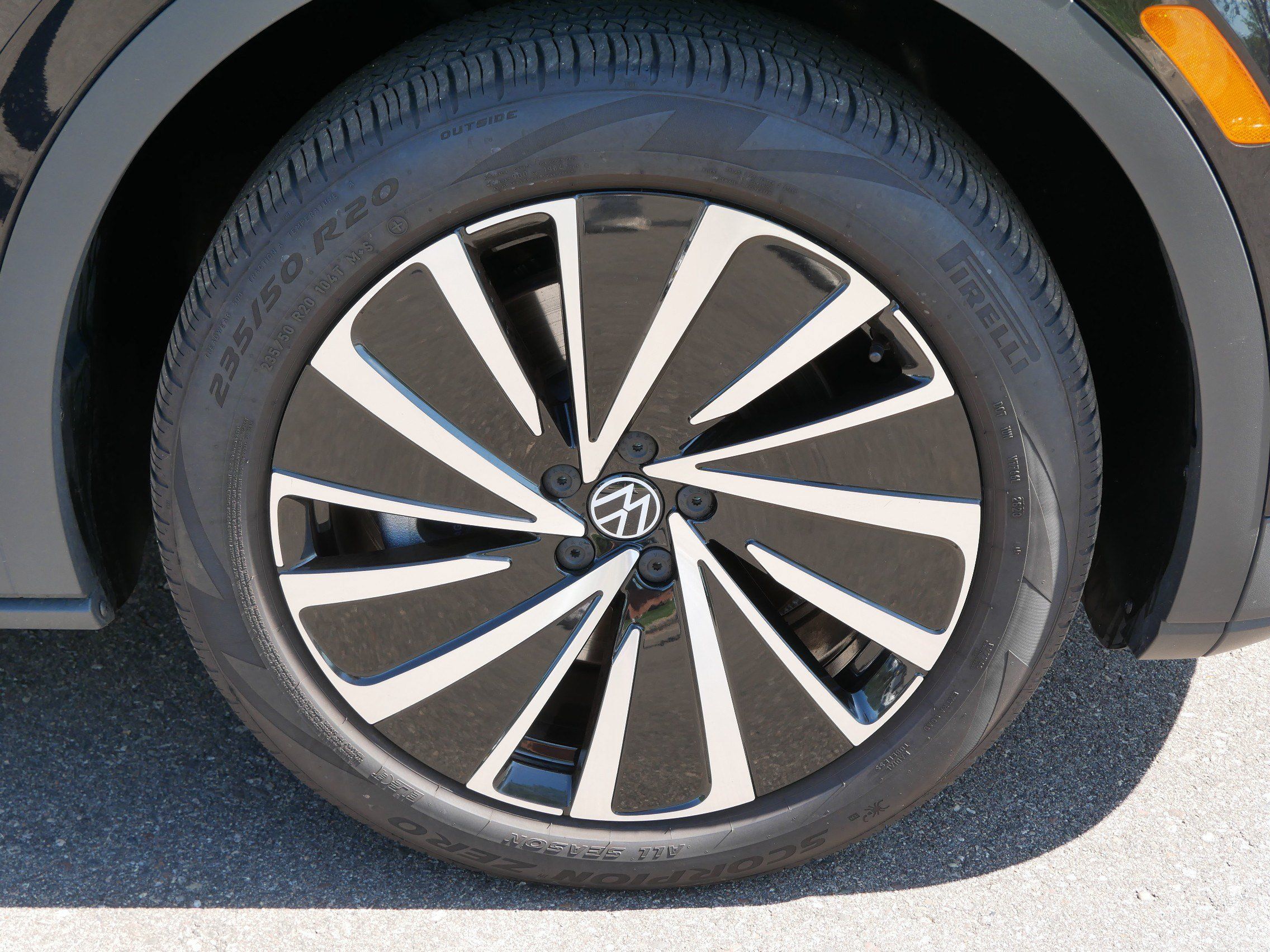 Certified 2023 Volkswagen ID.4 Pro S Plus AWD/4WD image 15