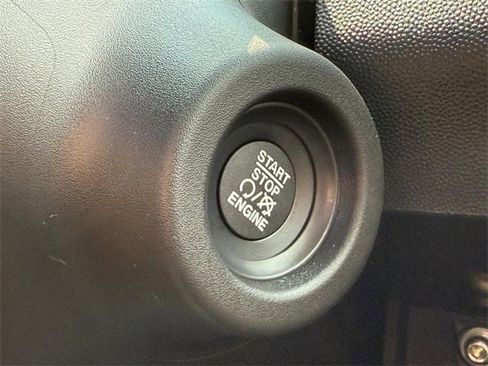 New 2025 RAM ProMaster 2500 w/ Convenience Group image 21