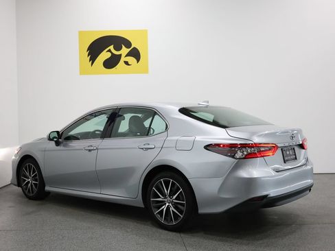 Used 2023 Toyota Camry XLE w/ Cold Weather Package AWD/4WD image 9