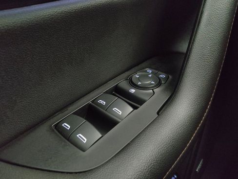 Used 2020 Chevrolet Blazer Premier image 27