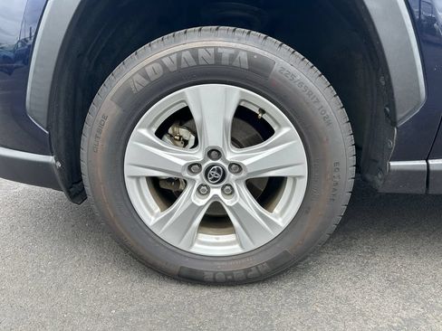 Used 2020 Toyota RAV4 XLE AWD/4WD image 12