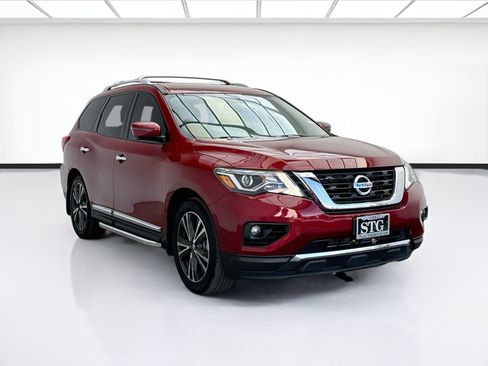 Used 2019 Nissan Pathfinder Platinum w/ Cargo Package FWD image 3