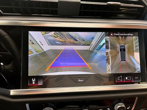 Certified 2025 Audi Q3 2.0T Premium Plus w/ Premium Plus Package image 28