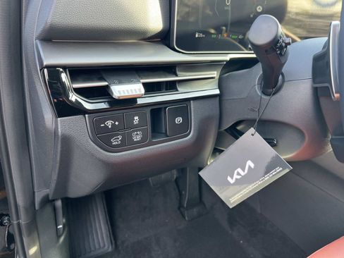 New 2026 Kia Sportage SX Prestige image 21