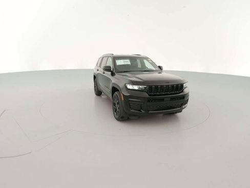 New 2025 Jeep Grand Cherokee L Laredo image 17