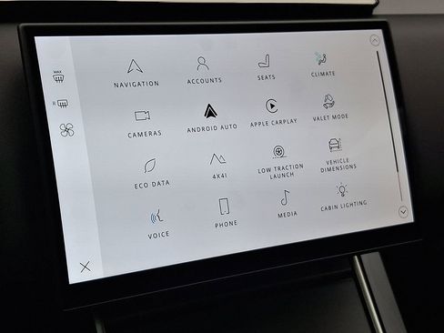 Used 2025 Land Rover Range Rover Velar Dynamic HSE image 24