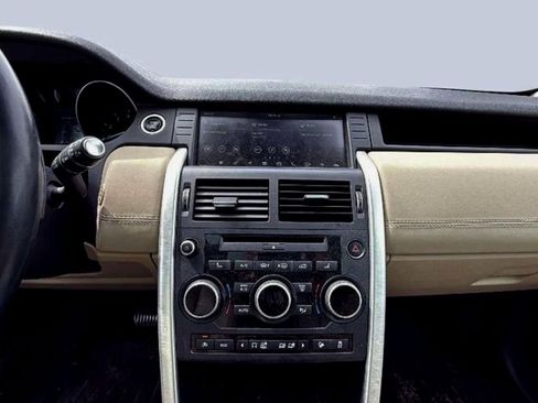 Used 2017 Land Rover Discovery Sport HSE image 9