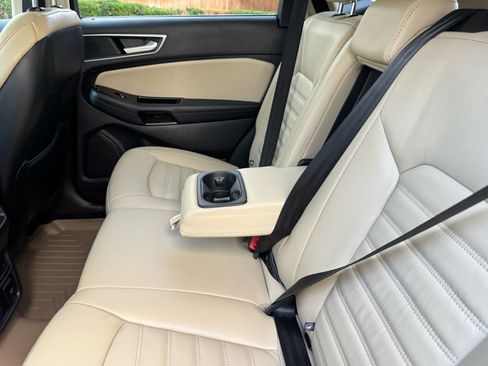 Used 2018 Ford Edge SEL w/ Equipment Group 201A image 30