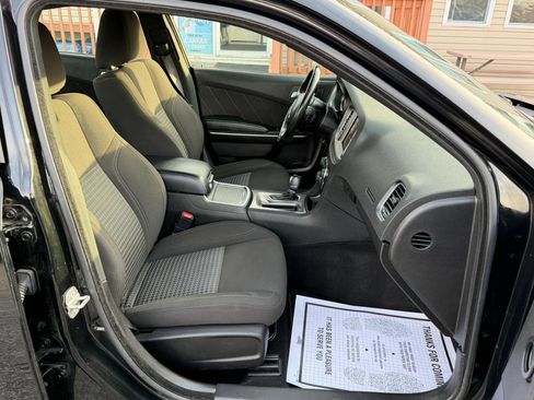 Used 2023 Dodge Charger SXT image 37