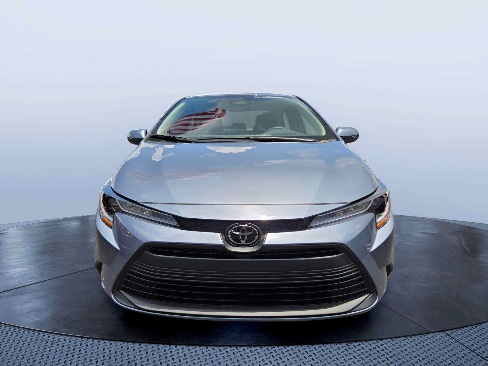 Used 2025 Toyota Corolla LE FWD image 8