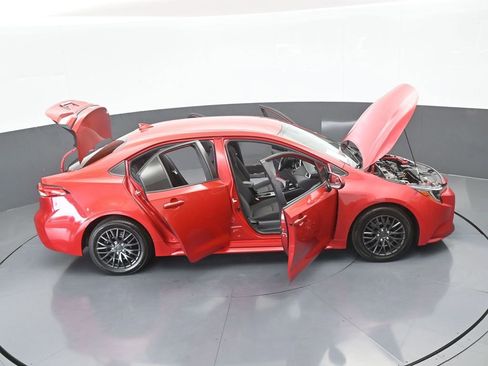 Used 2020 Toyota Corolla LE image 65