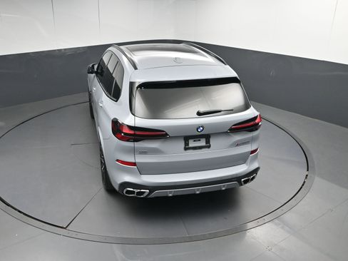 Used 2025 BMW X5 M60i image 36