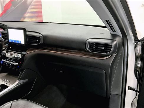 Used 2023 Ford Explorer Limited AWD/4WD image 20