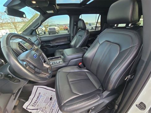Used 2021 Ford Expedition Limited image 16