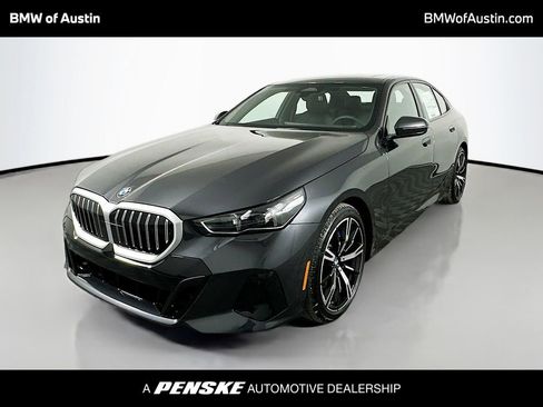 Used 2025 BMW 530i 530i w/ M Sport Package image 1