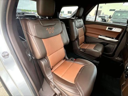 Used 2023 Ford Explorer King Ranch w/ Technology Package RWD image 18