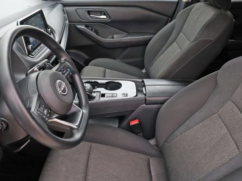 Used 2024 Nissan Rogue SV FWD image 14