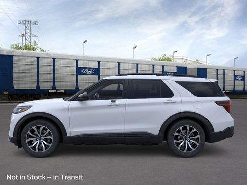 New 2026 Ford Explorer ST-Line image 3