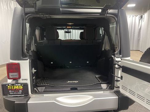 Used 2015 Jeep Wrangler Unlimited Sahara w/ Connectivity Group image 13