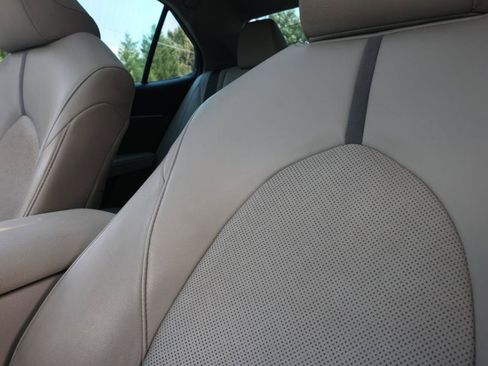 Used 2024 Toyota Camry XLE FWD image 34