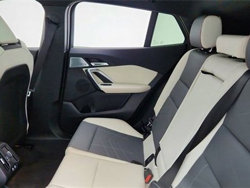 Used 2025 BMW X2 xDrive28i image 29