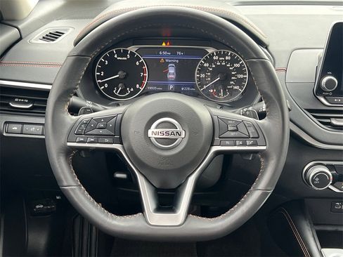 Used 2022 Nissan Altima 2.5 SR image 23