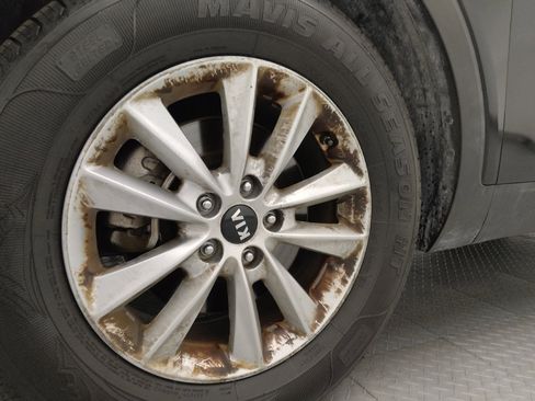 Used 2019 Kia Sorento L image 31