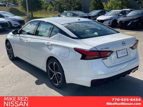 New 2025 Nissan Altima 2.5 SR image 4