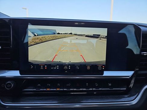 Used 2024 Chevrolet Silverado 1500 LTZ image 14