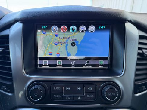 Used 2019 Chevrolet Suburban Premier AWD/4WD image 27
