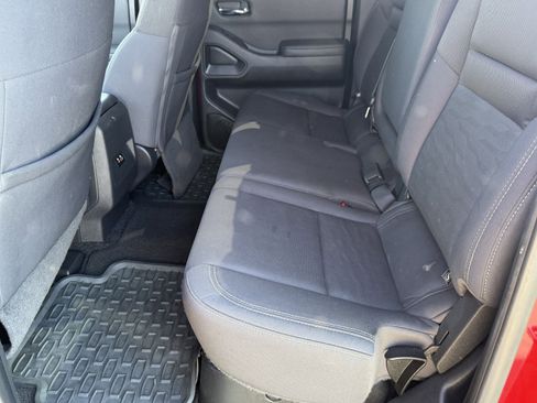 Used 2022 Nissan Frontier SV image 16