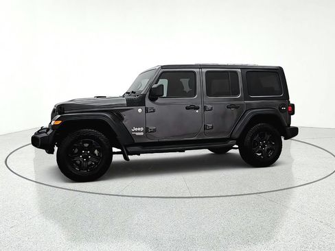 Used 2018 Jeep Wrangler Unlimited Sport S AWD/4WD image 3