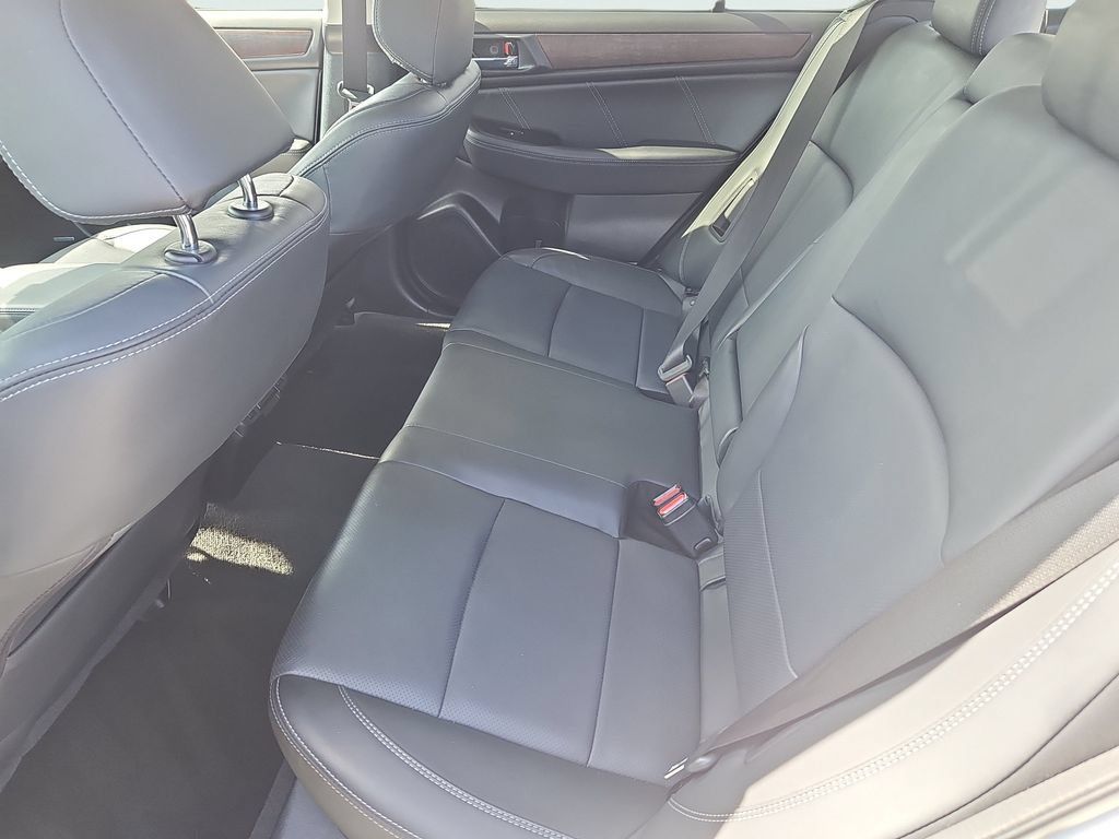 Used 2019 Subaru Outback 2.5i Limited AWD/4WD image 32