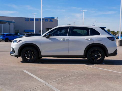 Certified 2026 Honda HR-V Sport image 3