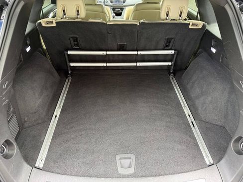 Used 2017 Cadillac XT5 Luxury w/ Driver Awareness Package FWD image 21