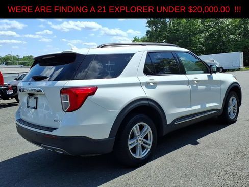 Used 2021 Ford Explorer XLT w/ Equipment Group 202A AWD/4WD image 6