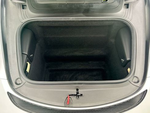Used 2021 Porsche 718 Boxster Spyder RWD image 22