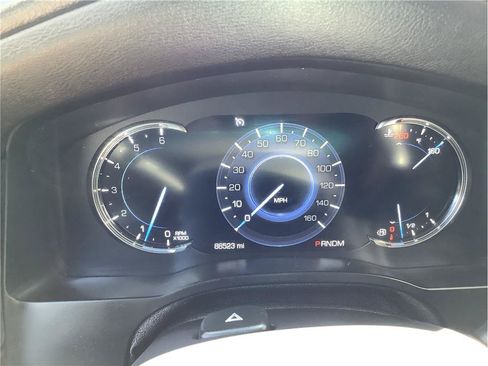 Used 2016 Cadillac Escalade Luxury RWD image 14