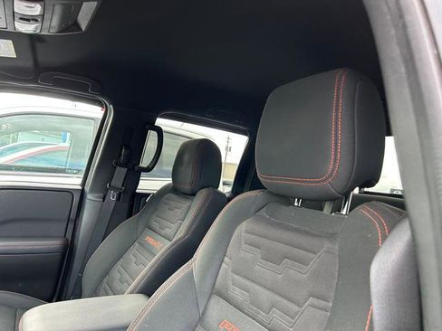 Used 2023 Nissan Frontier PRO-4X w/ Pro Convenience Package image 9