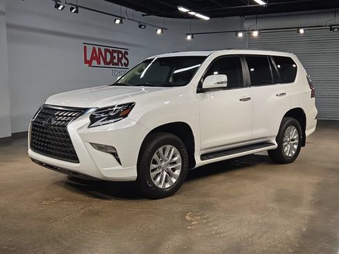 Used 2021 Lexus GX 460 Premium w/ Premium Package AWD/4WD image 3
