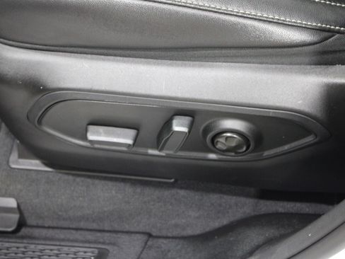 Used 2024 Jeep Grand Cherokee Limited w/ Luxury Tech Group II image 5