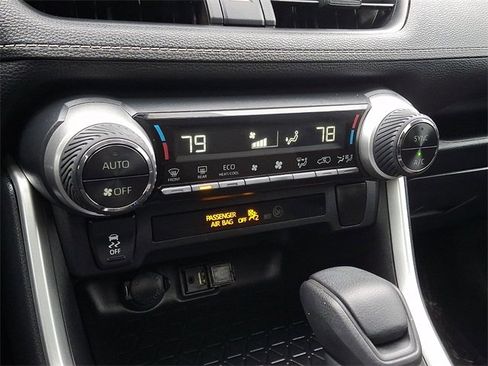 Used 2019 Toyota RAV4 XLE image 16