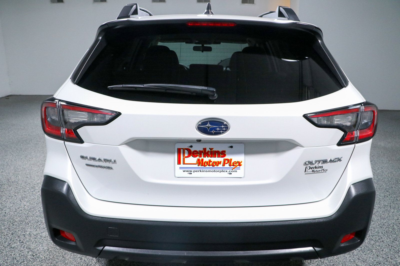 Used 2024 Subaru Outback Premium AWD/4WD image 8