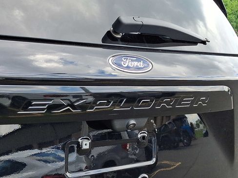 Used 2022 Ford Explorer ST w/ Equipment Group 401A AWD/4WD image 35
