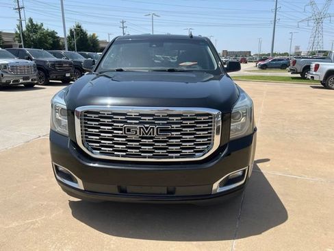 Used 2019 GMC Yukon Denali w/ Denali Ultimate Package AWD/4WD image 3