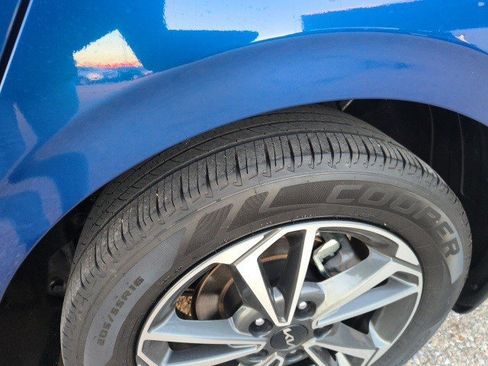 Used 2024 Kia Forte LXS image 8