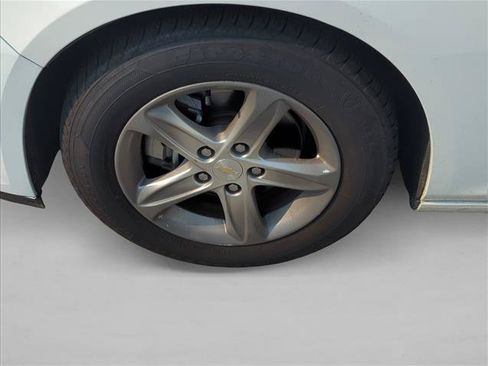 Used 2023 Chevrolet Malibu LS FWD image 24