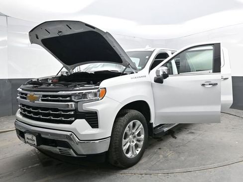 Used 2023 Chevrolet Silverado 1500 LTZ image 42